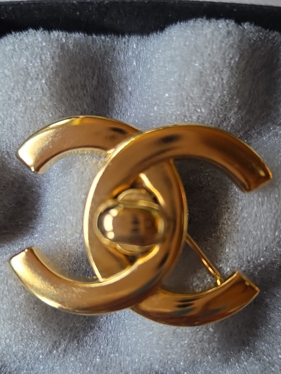 CHANEL Jewelry - CHANEL Turnlock Gold CC Logo Brooch